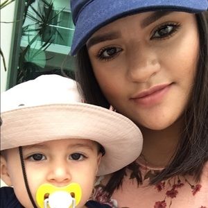 Meet your Posher, Anna